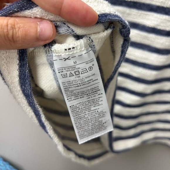 Old Navy Blue & White Striped Crop Top - Picture 5 of 5